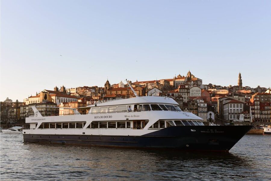 From Porto: Régua to Porto River Cruise with Lunch on Board - Where you finish in Porto
