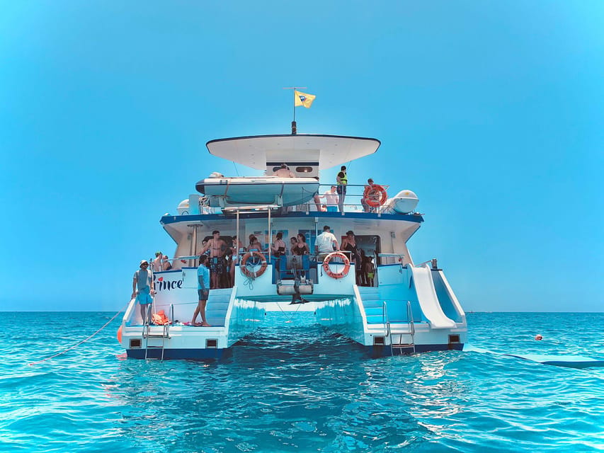 From Puerto Rico: Boat trip along the coast w/ Food & Drinks - The south coast from the water