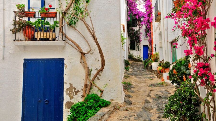 From Roses: Costa Brava Boat Tour to Cadaqués - Arriving in Cadaqués for 1.5 to 2 Hours