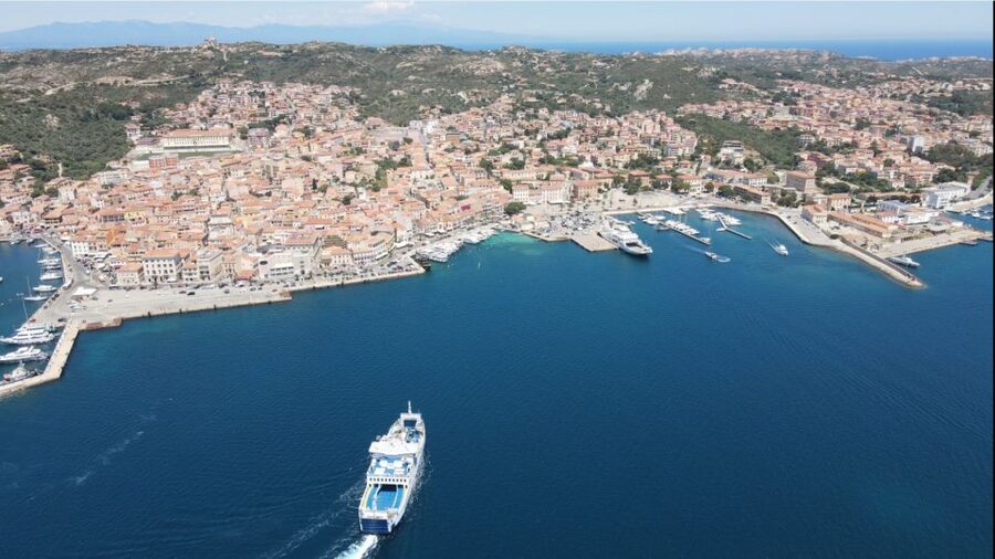 From Santa Teresa Gallura: La Maddalena Full-Day Boat Tour - Pink Beach: a view, not a landing