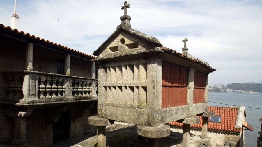 From Santiago: Tour to Rias Baixas with Boat Trip and Winery - The Rías Baixas boat ride: mussels, wine, and shellfish farms