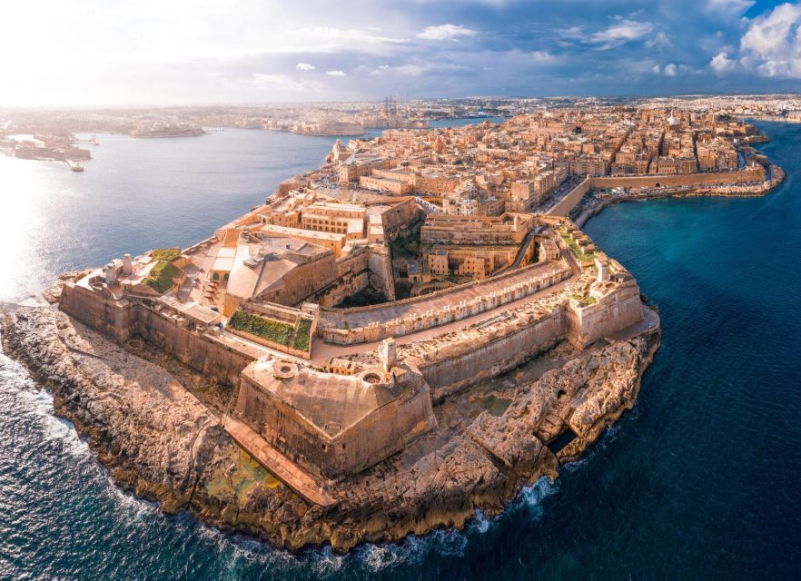 From Sliema: Cruise Around Malta's Harbours & Creeks - Valletta’s bastions and Fort St. Elmo