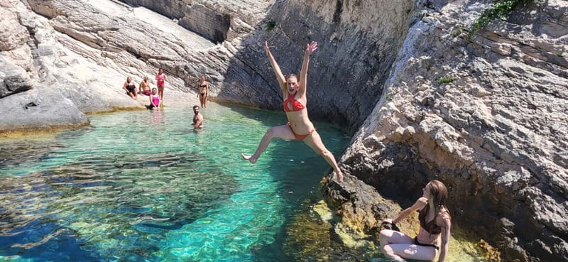 From Split: Blue Cave, Hvar, Mamma Mia, 5 Islands boat Tour - The boat, guides, and overall comfort