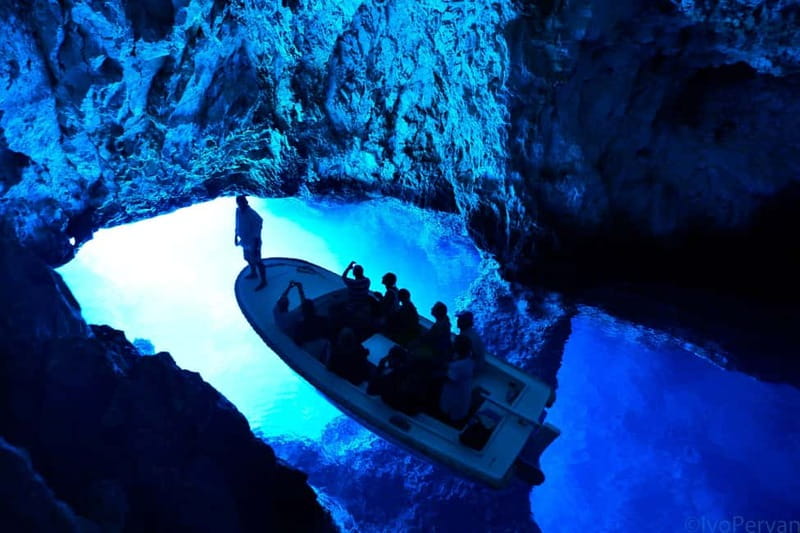 From Split: Blue Cave, Hvar, Mamma Mia, 5 Islands boat Tour - Komiza, the Mamma Mia village on Vis