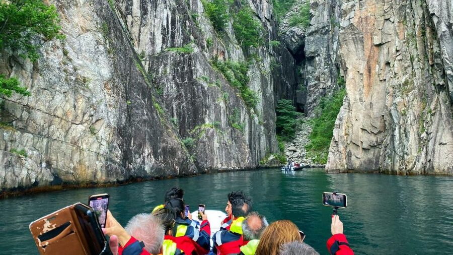 From Stavanger: Lysefjorden & Pulpit Rock RIB Boat Tour - Whisky Falls and Hengjanefossen