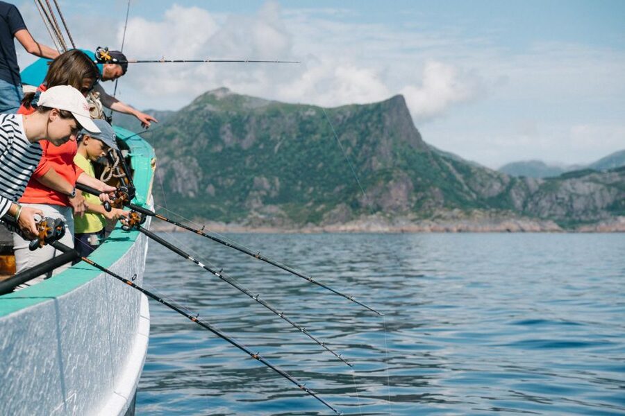 From Svolvaer: Lofoten Fishing Boat Cruise - Fishing for cod, pollock, haddock, and luck