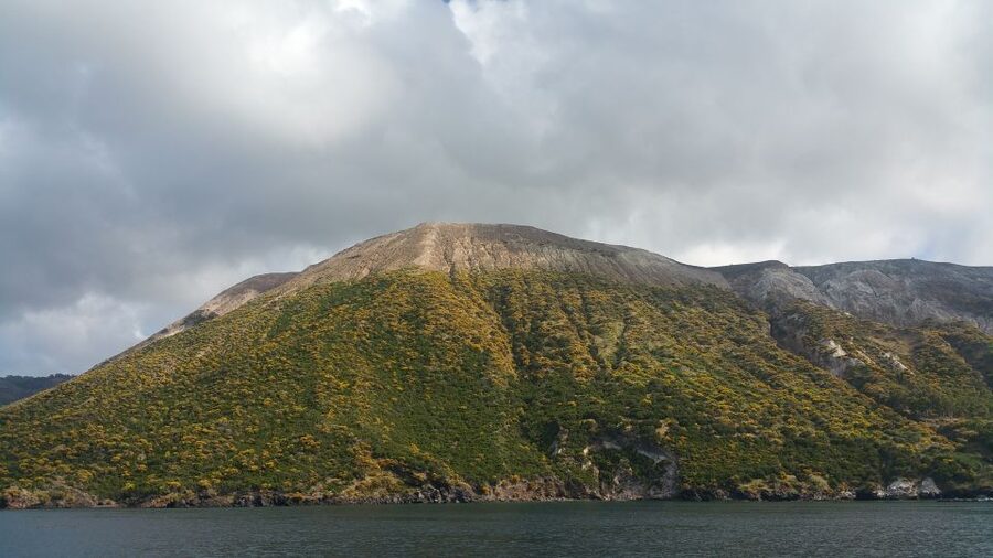 From Taormina: Lipari and Vulcano Mini Cruise Aeolian Tour - Why the Aeolian Islands are worth a day from Taormina