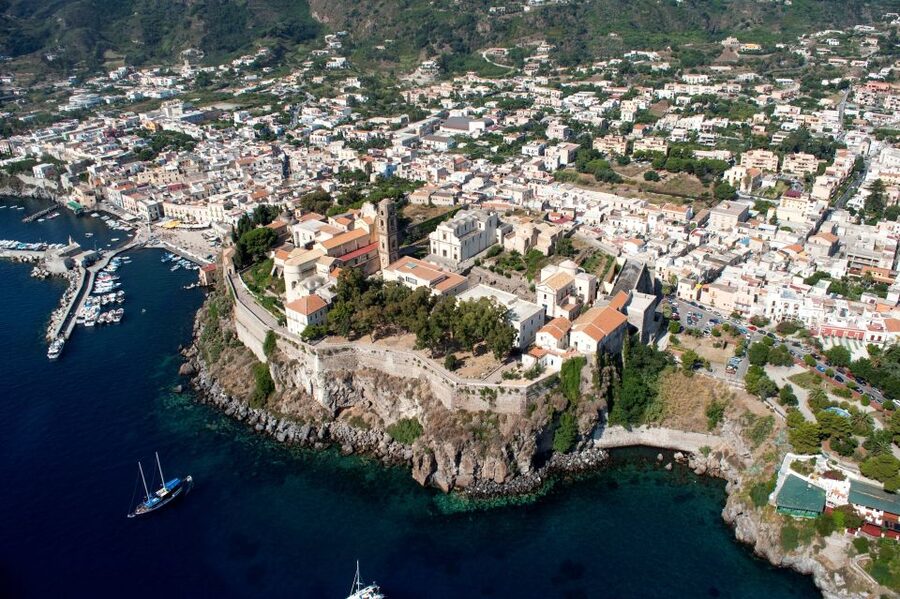 From Taormina: Lipari and Vulcano Mini Cruise Aeolian Tour - The early coach from Taormina to Milazzo