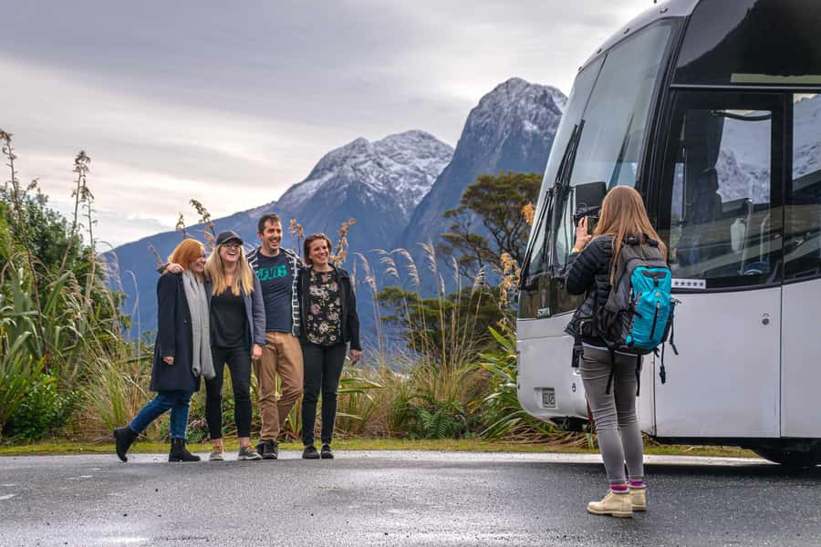 From Te Anau: Milford Sound Coach Tour and Cruise - The drive through Fiordland National Park