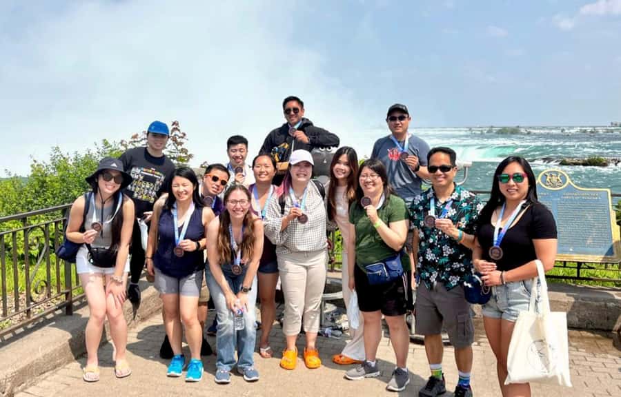 From Toronto: Niagara Falls Tour + Boat Ride and/or Journey - Lunch, shopping, and the art of meeting on time