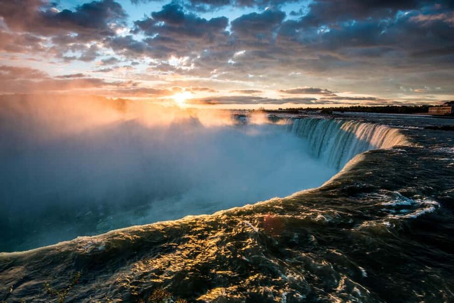 From Toronto: Niagara Falls Tour with Cruise & Maple Tasting - The Niagara Parkway and Whirlpool Rapids