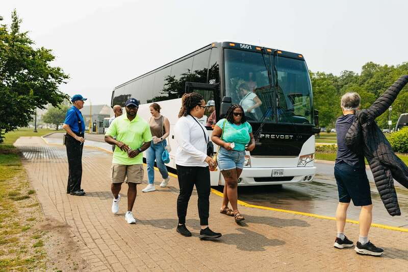 From Toronto: Niagara Falls + Winery, Cruise, & Lunch Option - The ride back to Toronto