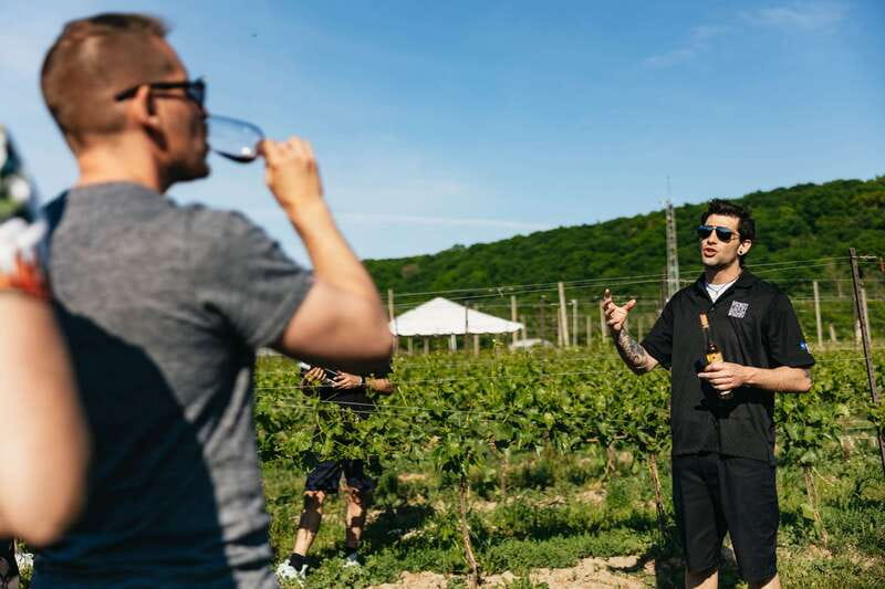 From Toronto: Niagara Falls + Winery, Cruise, & Lunch Option - Table Rock and lunch above the water