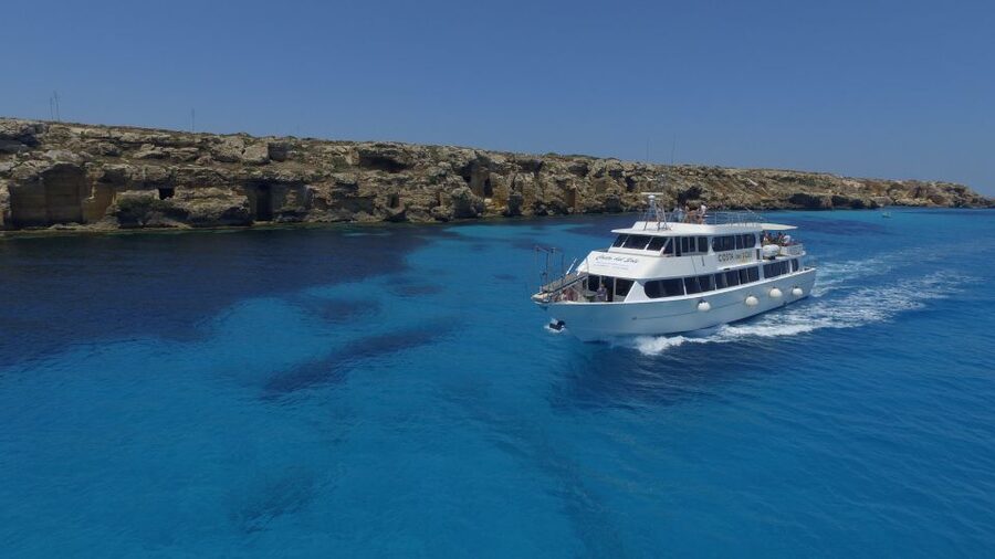 From Trapani: Favignana and Levanzo Mini Cruise with Lunch - Who should book this boat day
