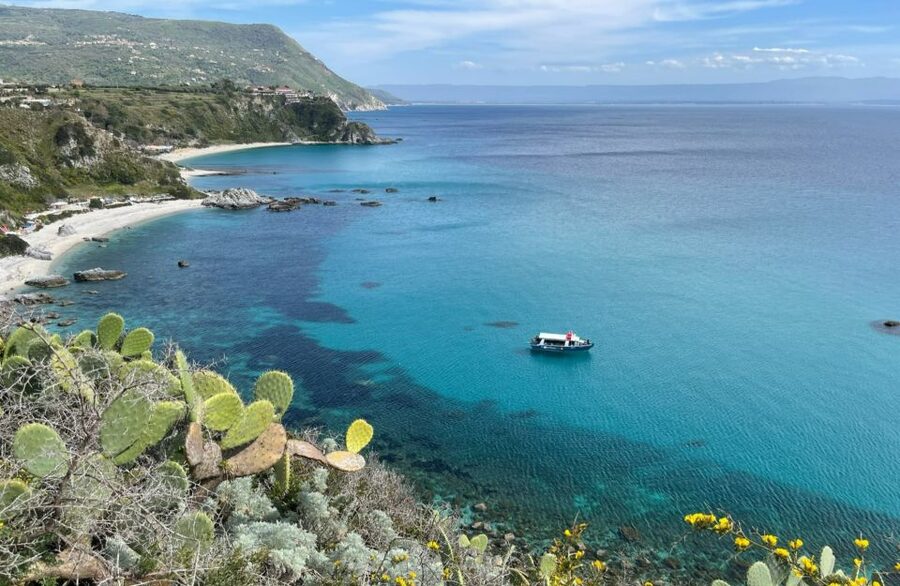 From Tropea: Capo Vaticano boat tour with snorkel & aperitif - What the $47 price really gets you