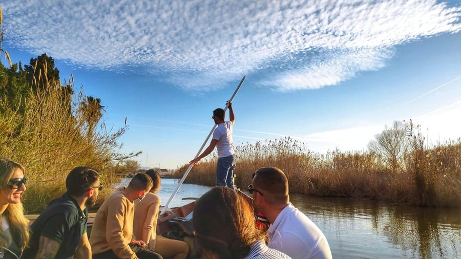 From Valencia: Albufera Natural Park Eco Boat Tour & Sunset - The guide makes or breaks the outing