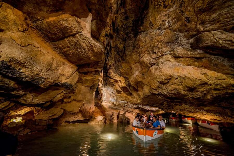 From Valencia: Cueva de Sant Josep Boat Tour with Guide - The bus from Valencia is more useful than expected