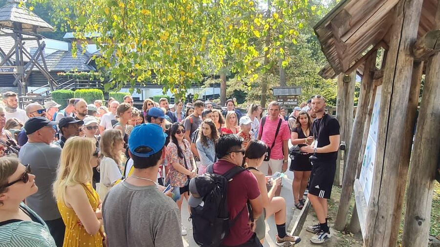 From Zadar: Plitvice Lakes Day Trip with Guide and Boat Tour - What the guide actually does