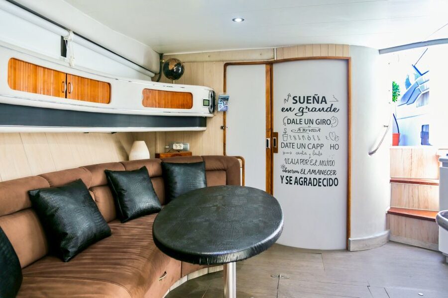 Fuengirola: Dolphin Watching by Yacht with Snacks and Drinks - Should you book the Fuengirola dolphin cruise?