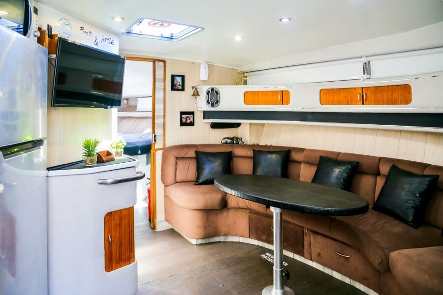 Fuengirola: Dolphin Watching by Yacht with Snacks and Drinks - Snacks, cava, and a relaxed onboard mood