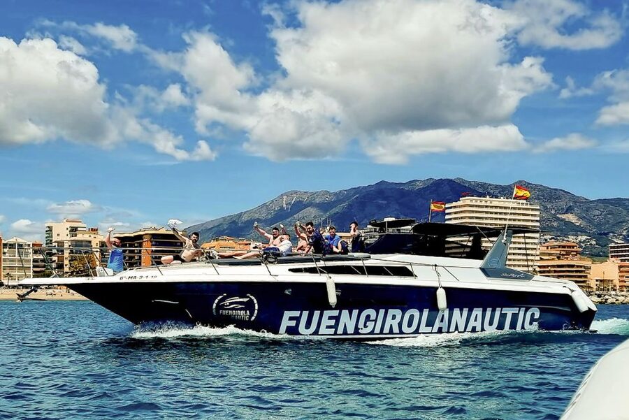 Fuengirola: Dolphin Watching by Yacht with Snacks and Drinks - The swimming stop and life on the yacht