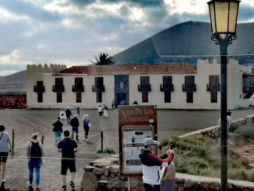 Fuerteventura: North of Fuerteventura for Cruise Passengers - El Cotillo: Cliffs, Waves, and Open Coast