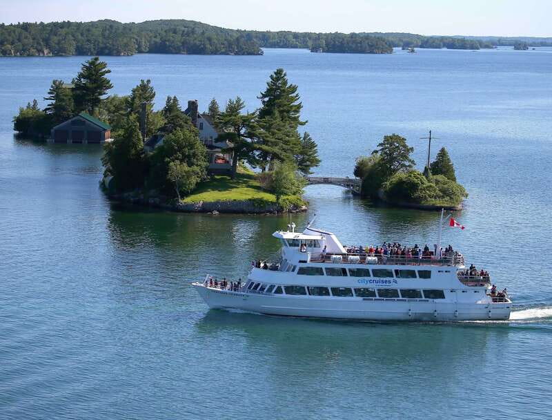 Gananoque: 1000 Islands Cruise & Optional Boldt Castle Entry - What the boat is like onboard