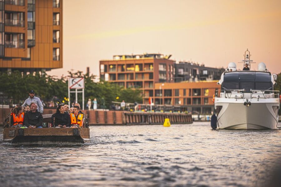 Gdansk: City Cruise on Historical Polish Boat - Ołowianka and Granary Island from the water