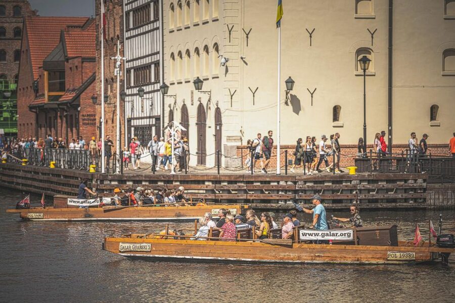 Gdansk: City Cruise on Historical Polish Boat - The working port, cranes, and submarine history