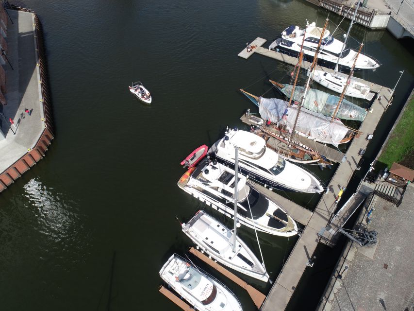 Gdańsk: Motlawa River Yacht Cruise - The shipyards add a different side of Gdańsk