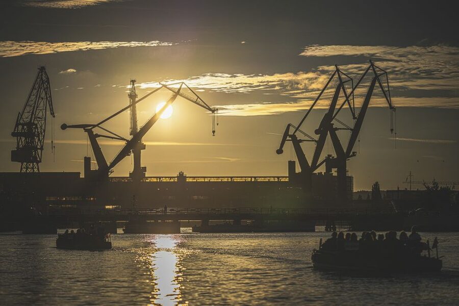 Gdańsk: Sunset Cruise on a Historic Polish Boat - Turning onto the Motława and entering the Old Town