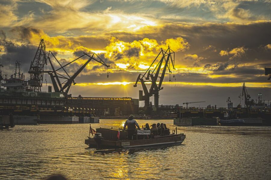 Gdańsk: Sunset Cruise on a Historic Polish Boat - A guide-led cruise with a relaxed pace