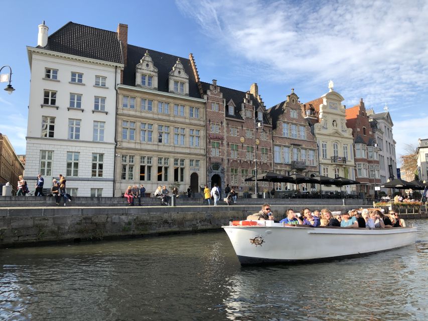 Ghent: 40-Minute Historical Boat Tour of City Center - The blue birds artwork and Ghent’s odd details