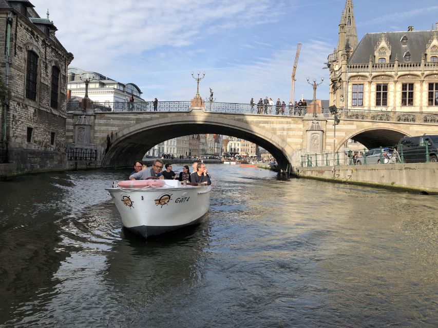 Ghent: 40-Minute Historical Boat Tour of City Center - Starting at the Graslei jetty