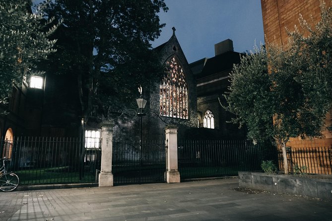 Ghost, Ghouls and Gallows Tour : Guided Tour with Boat Ride - Tower Hill finish: a one-way evening in London