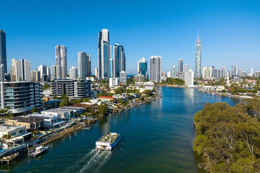 Gold Coast: Sightseeing Cruise with Buffet Lunch - Choosing Between the Lower Deck and Sundeck