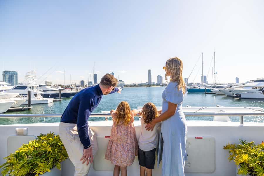 Gold Coast: Sightseeing Cruise with Buffet Lunch - What Comes With the Tropical Buffet