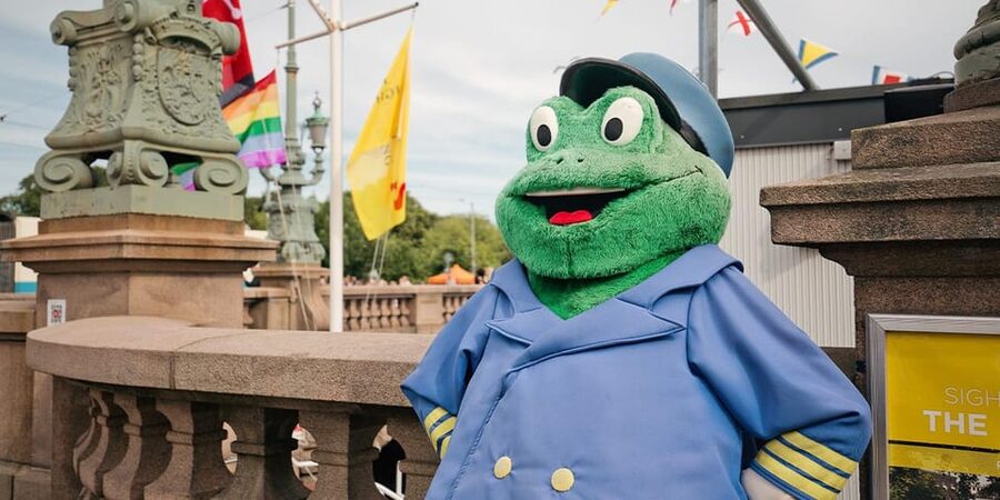 Gothenburg: City Canal Sightseeing Cruise - Practical timing and planning advice