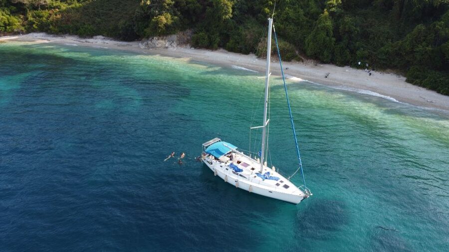 Gouvia: Corfu Island Sailing Trip with Snack and Soft Drinks - Lunch on board keeps the pace easy