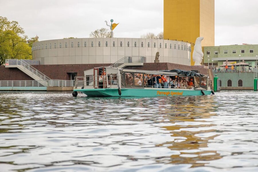 Groningen: Terrace Boat Experience with a Cozy Bar - A floating terrace beside Groningen Central Station