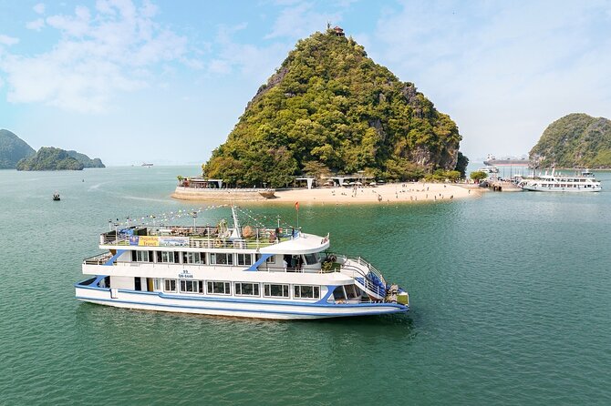 Ha Long Bay Cruise Day Tour - Cave, Kayaking, Swimming & Lunch - Key things to know before you book