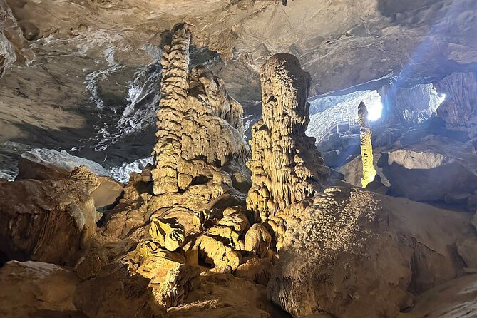 Ha Long Bay Cruise Day Tour - Cave, Kayaking, Swimming & Lunch - Guides make the biggest difference