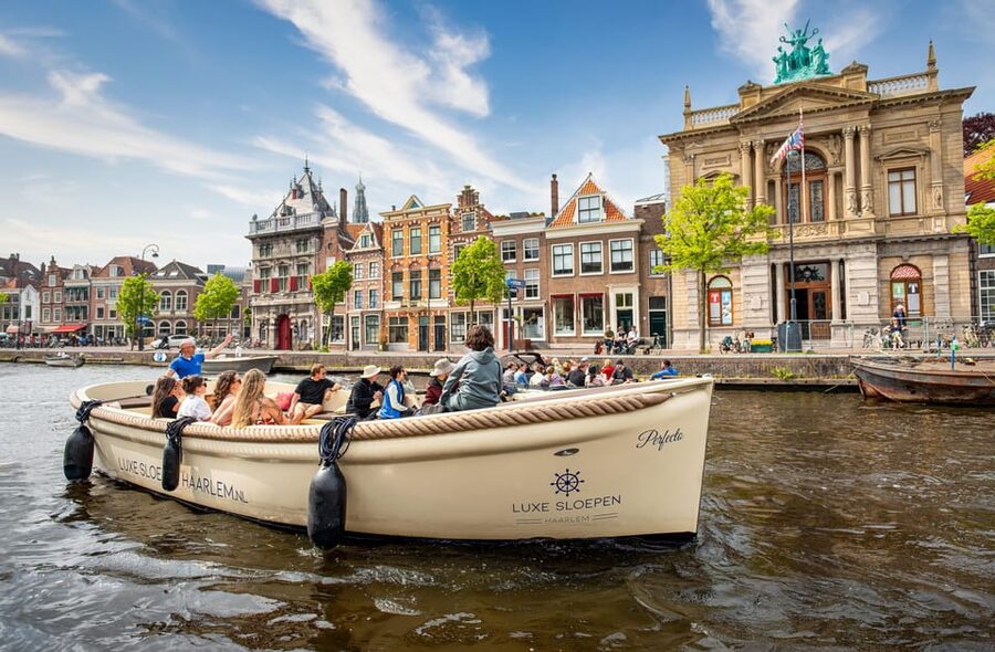 Haarlem: Guided Highlights Canal Cruise on Open Boat - From the Spaarne River to the Waag