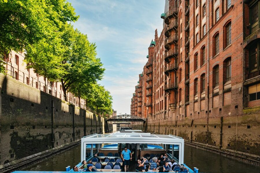 Hamburg: 1.5-Hour Harbor and Speicherstadt Day Cruise - What you see from Überseebrücke to the harbor