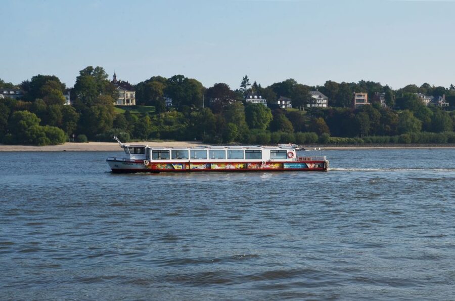 Hamburg: 1-Hour Harbor Cruise - Speicherstadt and the tide-sensitive route