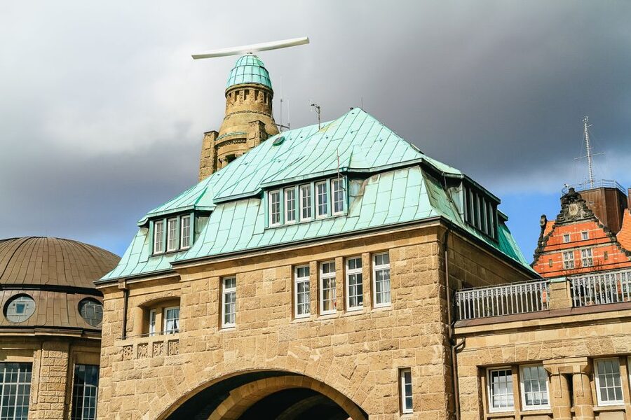 Hamburg: Harbor Cruise - Starting at Kajen beside Speicherstadt