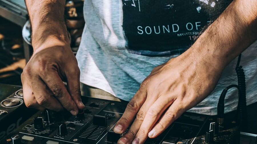Hamburg: Saturday Night Boat Party - Key points to know before boarding