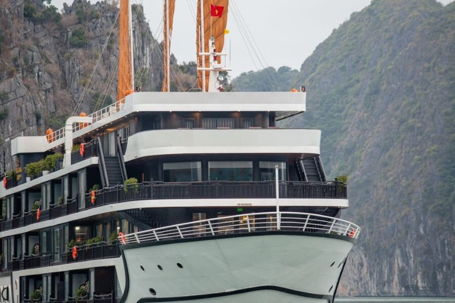 Hanoi: 2-Day Halong & Lan Ha Bay 5-Star Cruise with Balcony - Spring rolls, dinner, and squid fishing after dark