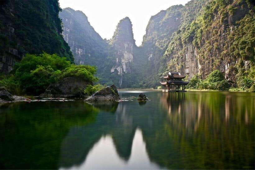 Hanoi: 3-Day Ninh Binh Trip and Ha Long Bay 5-Star Cruise - The big picture: two of northern Vietnam’s best areas