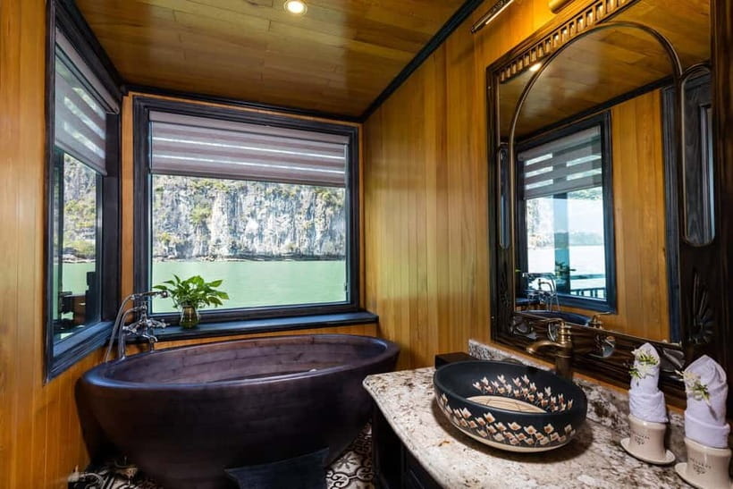Hanoi: 3-Day Ninh Binh Trip and Ha Long Bay 5-Star Cruise - The guides and the small service details
